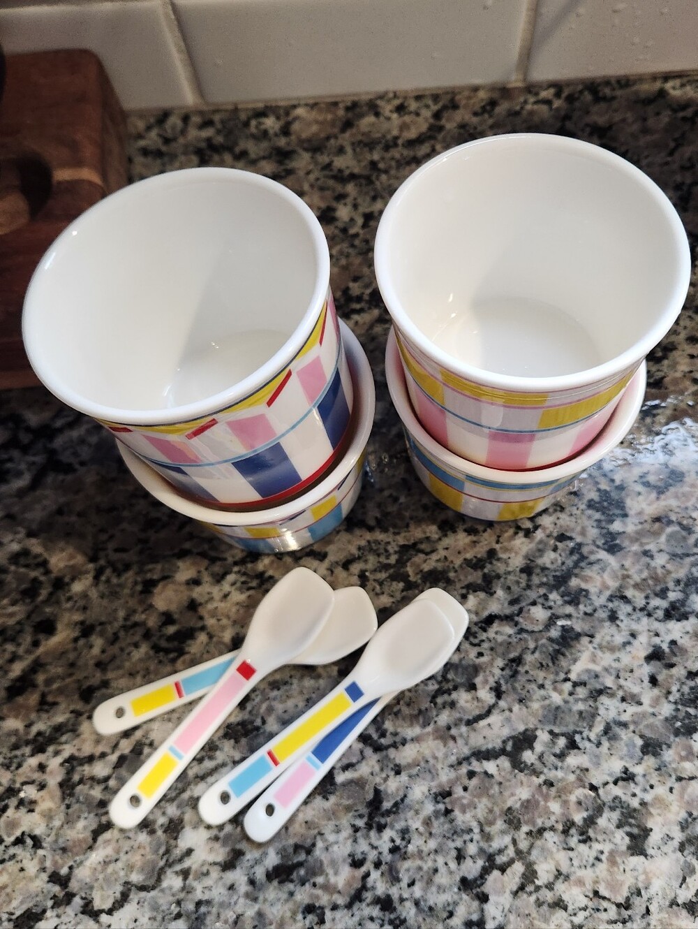 Geocromia Porcelain Dinnerware - Ice Cream Bowl Set of 4 - Picture 3 of 4